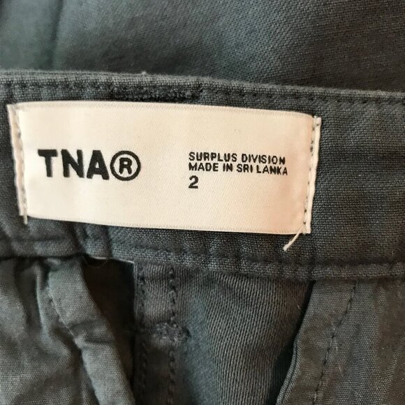 Aritzia TNA Supply Adjustable 100% Cotton Cargo Pants Size 2 - Picture 8 of 9